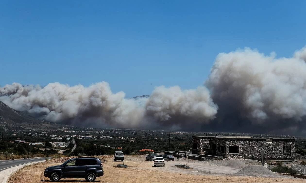 Στις φλόγες Λακωνία και Μεσσηνία - Μεγάλες καταστροφές